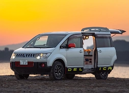 Mid-Size Camper